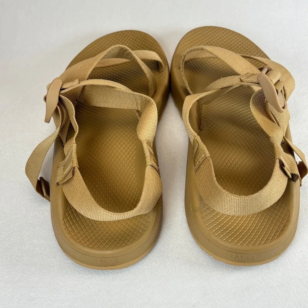 Chaco Z/Cloud Sport Sandals Mens 13 Tan Strappy Buckle Outdoor Gorpcore‎ J106761